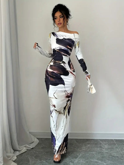 Emma - Elegantes, figurbetontes Kleid mit langen Ärmeln