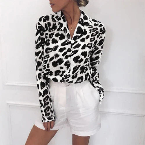 Elva - Schicke Bluse mit Leopardenmuster und V-Ausschnitt