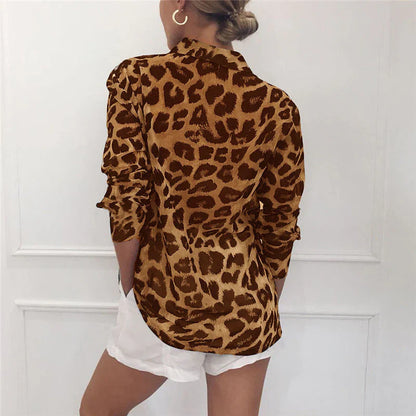 Elva - Schicke Bluse mit Leopardenmuster und V-Ausschnitt